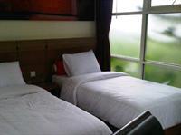 Bukit Cikahuripan Resort Lembang Exterior photo