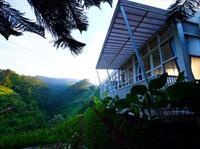Bukit Cikahuripan Resort Lembang Exterior photo
